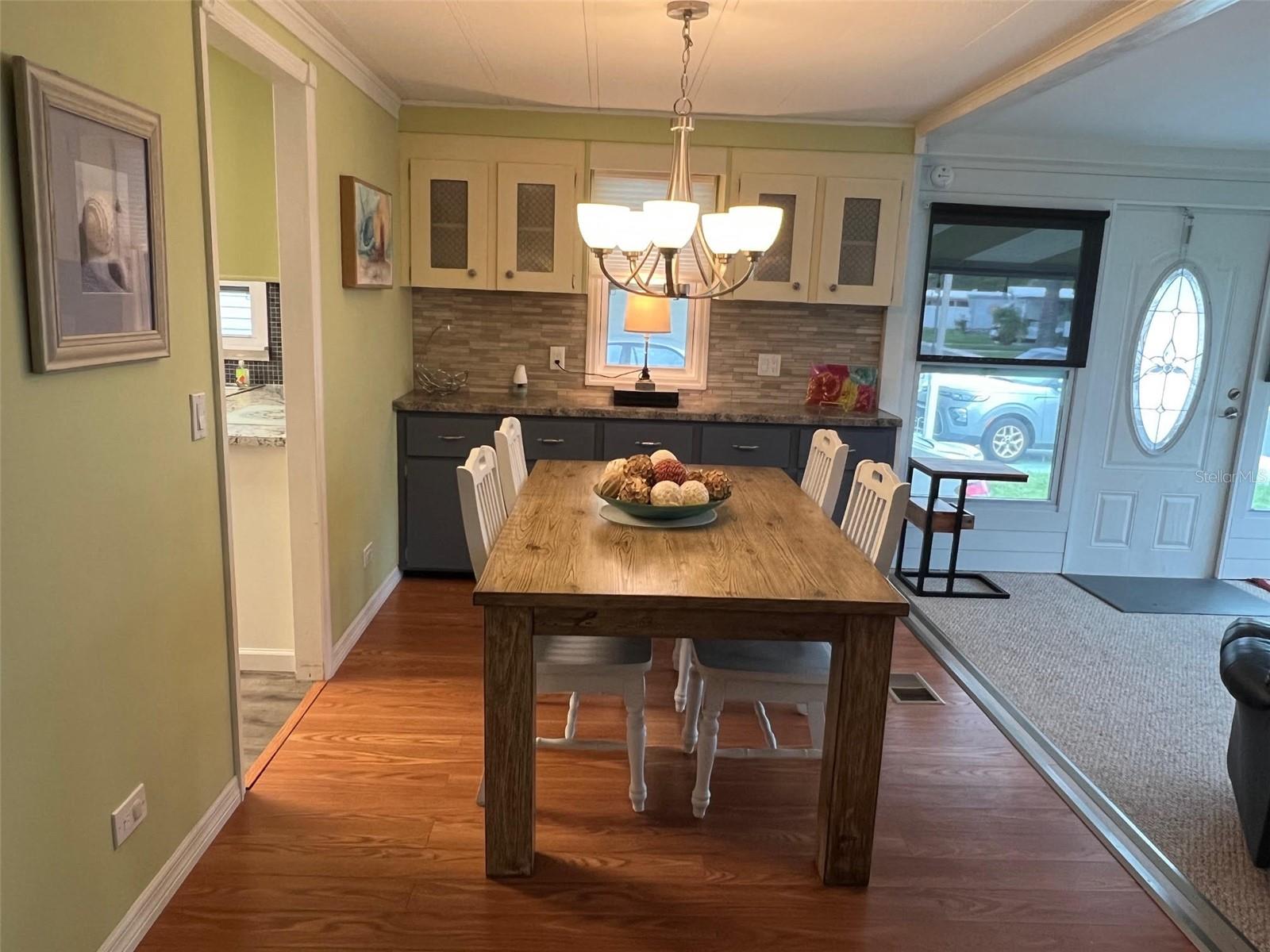 Image 14 of 41 For 13225 101st Street 399