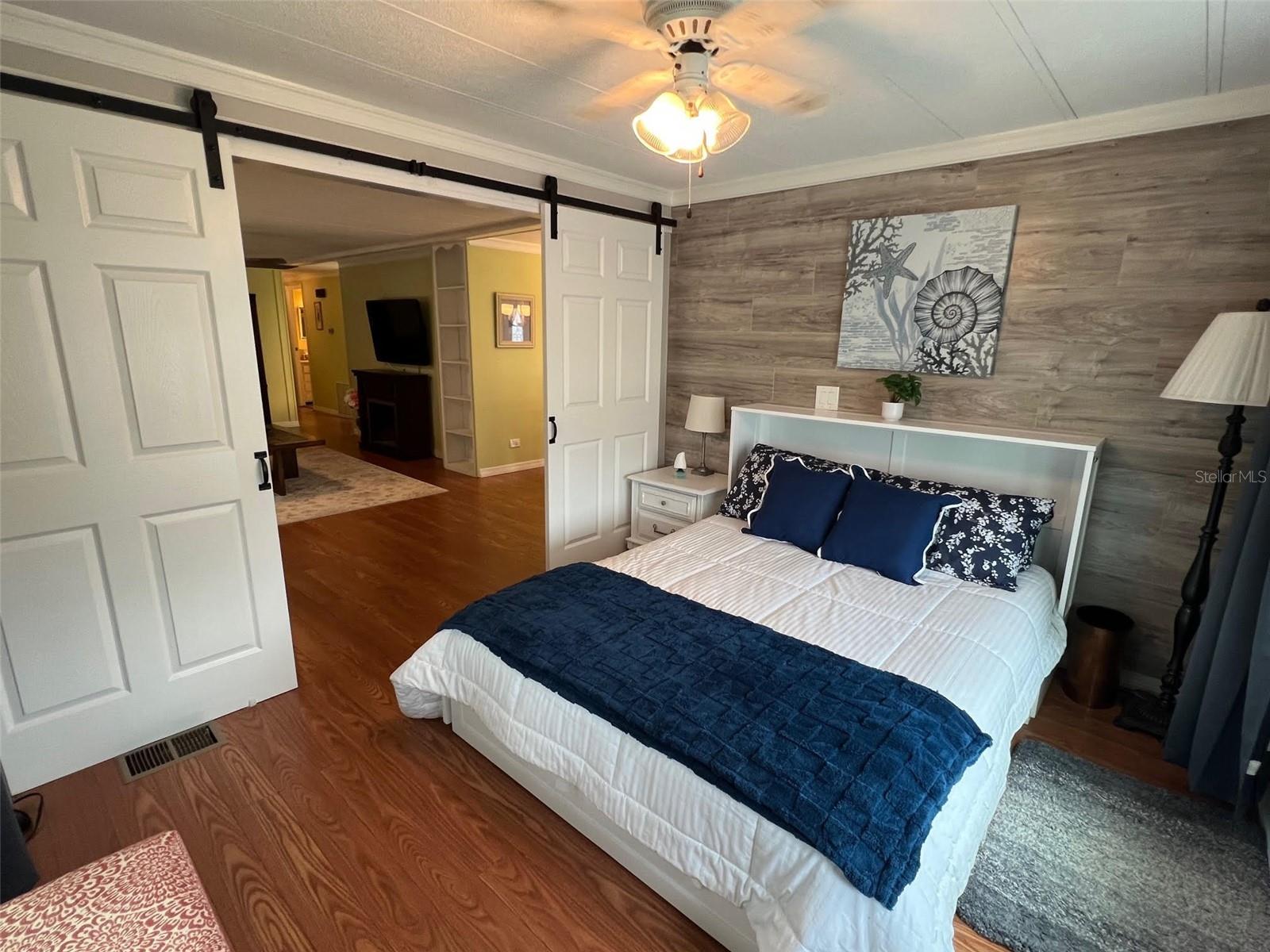 Image 20 of 41 For 13225 101st Street 399