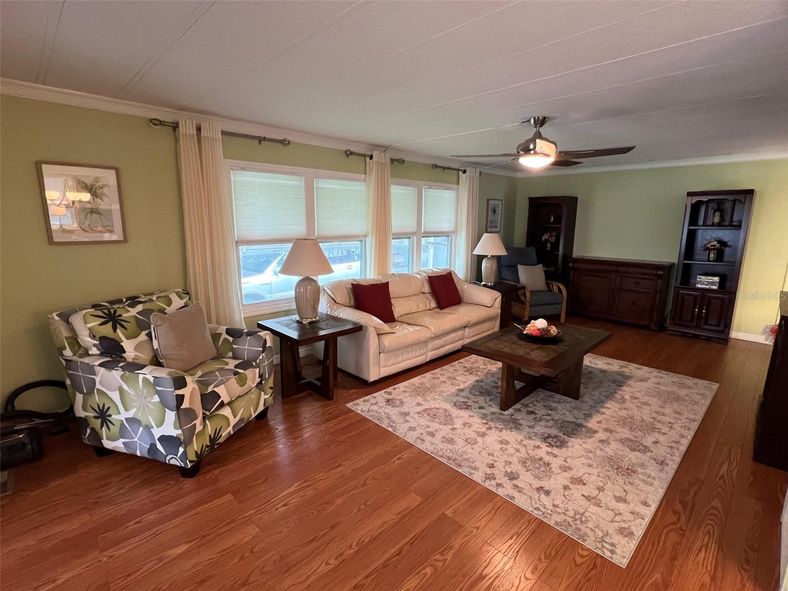 Image 22 of 41 For 13225 101st Street 399