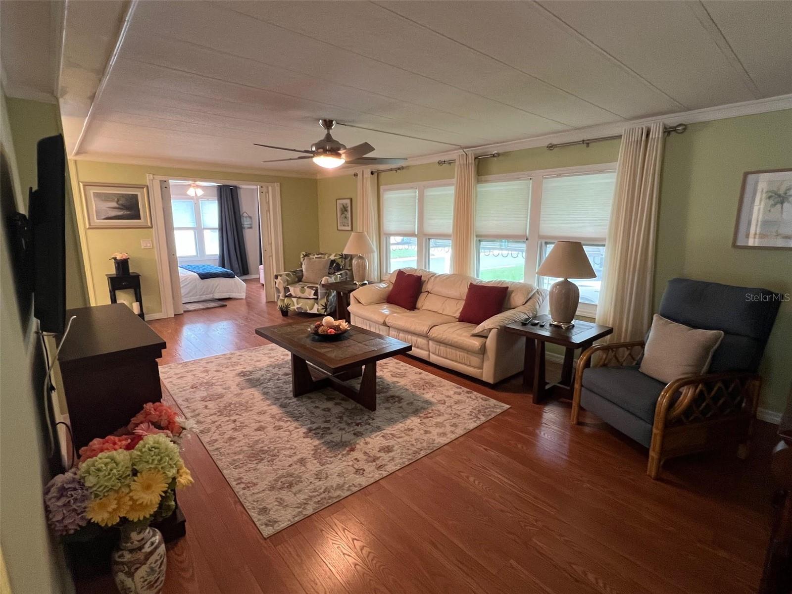 Image 23 of 41 For 13225 101st Street 399