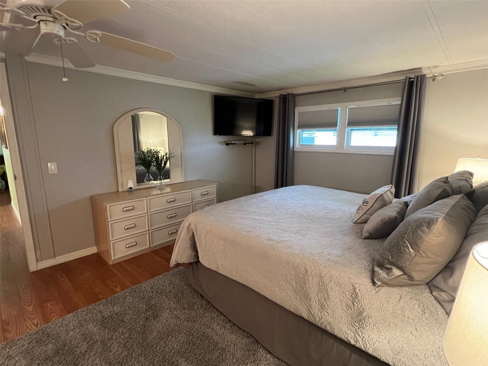 Image 26 of 41 For 13225 101st Street 399