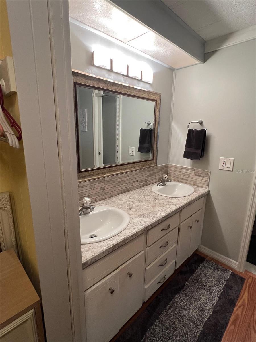 Image 30 of 41 For 13225 101st Street 399