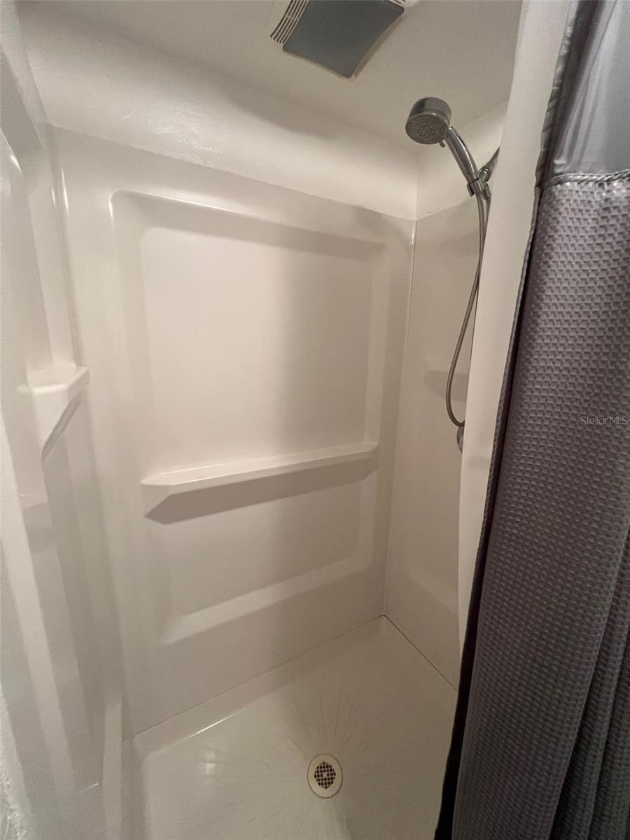 Image 33 of 41 For 13225 101st Street 399