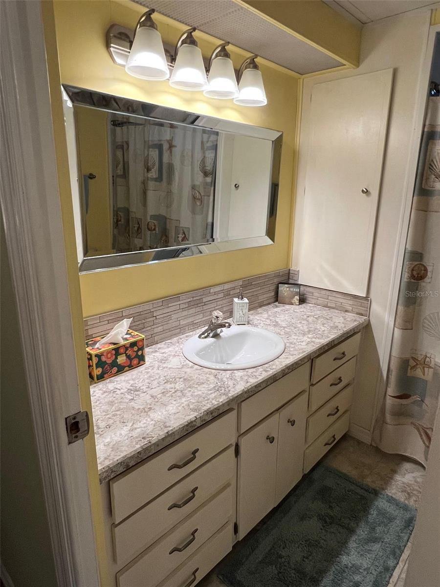 Image 34 of 41 For 13225 101st Street 399