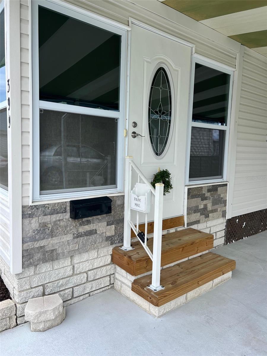 Image 4 of 41 For 13225 101st Street 399