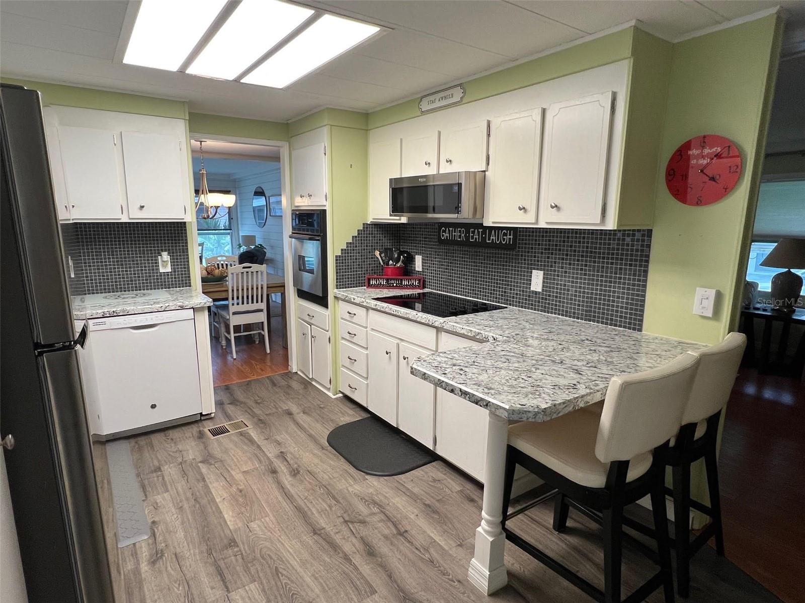 Image 8 of 41 For 13225 101st Street 399