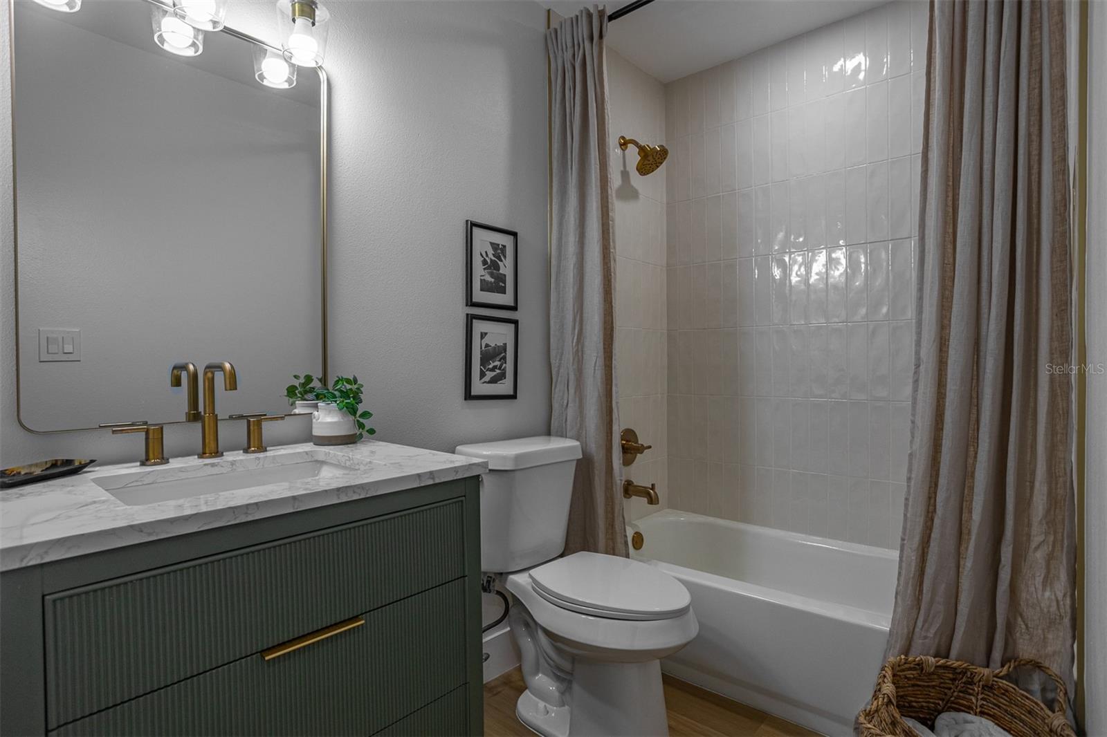 Image 17 of 25 For 11709 Cypress Park Street