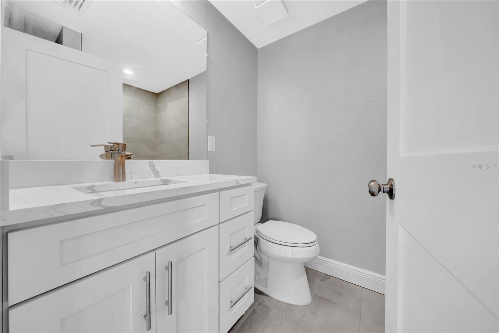 Listing photo id 31 for 701 2nd Street Se