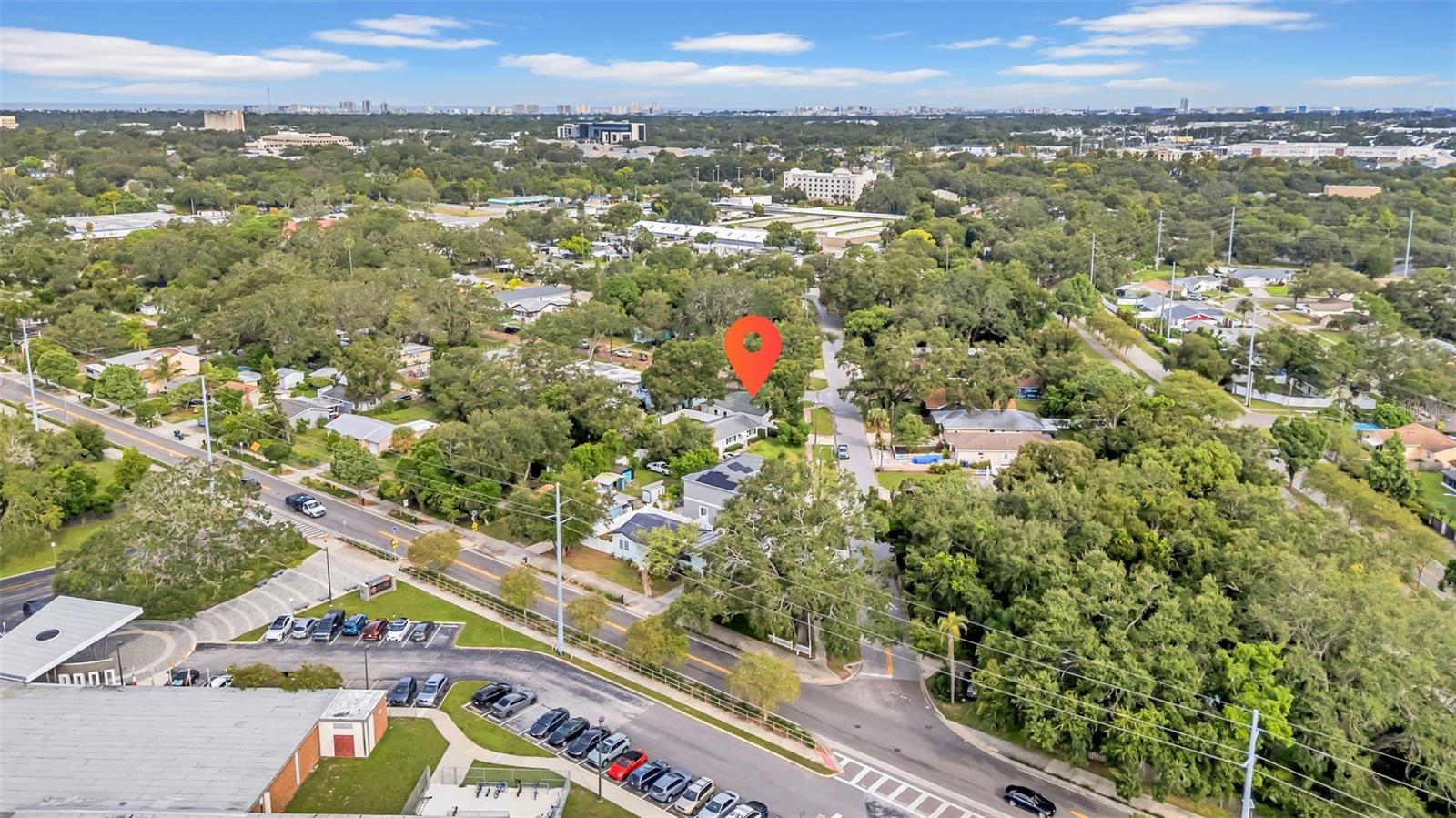 Listing photo id 36 for 701 2nd Street Se