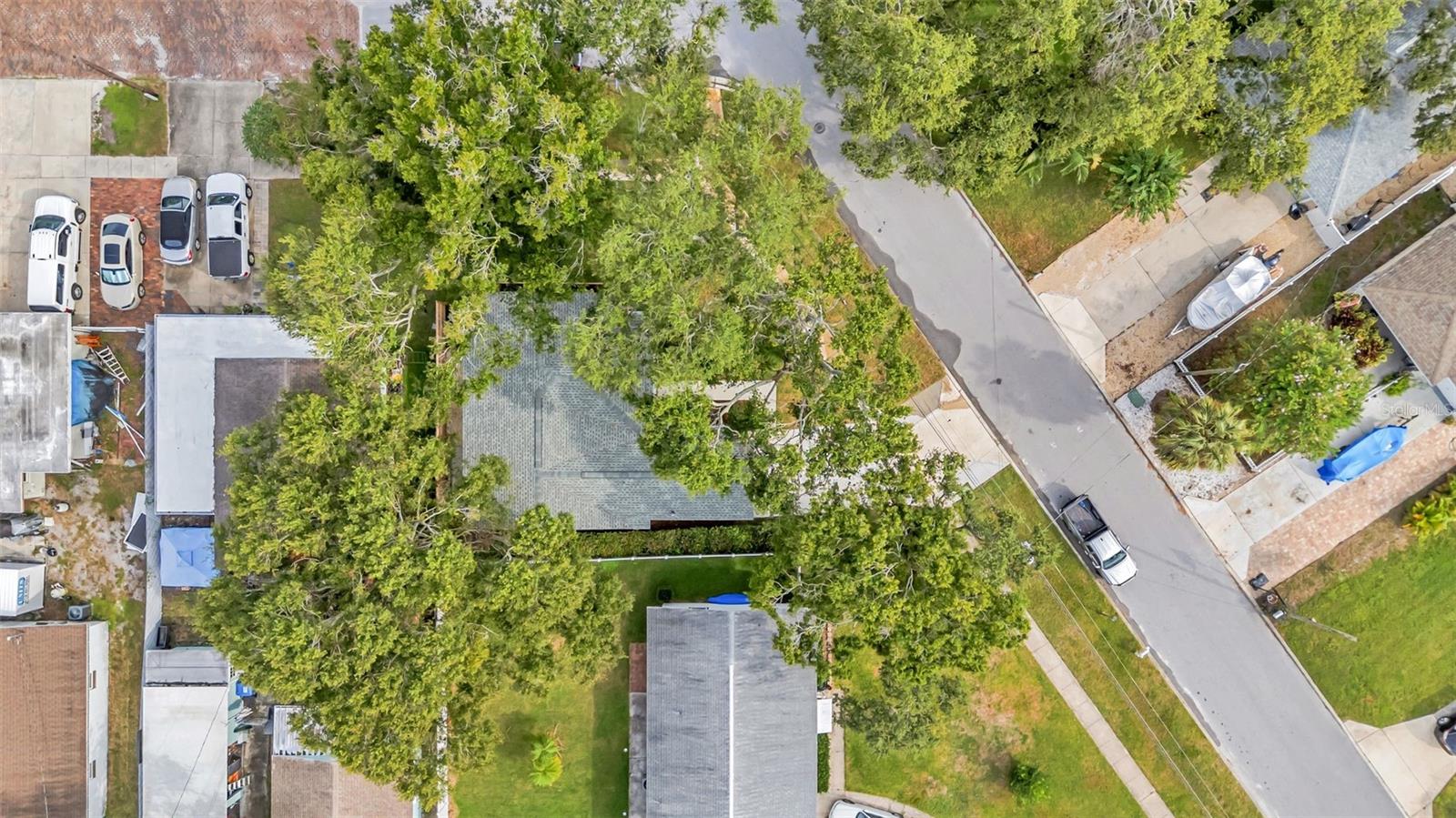 Listing photo id 40 for 701 2nd Street Se