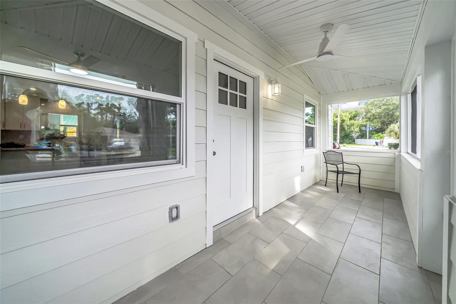 Listing photo id 7 for 701 2nd Street Se