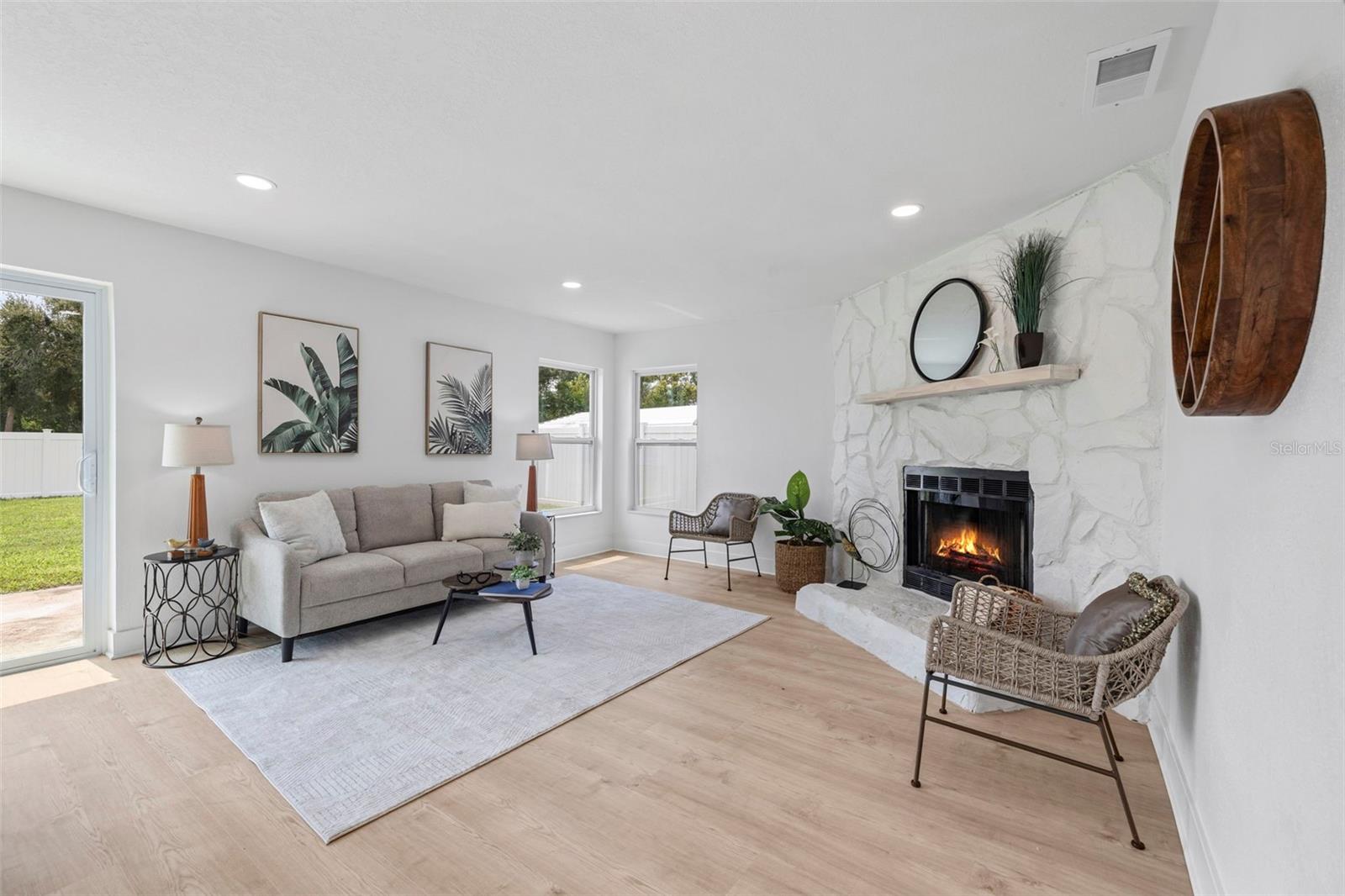 Image 8 of 29 For 7212 118th Terrace