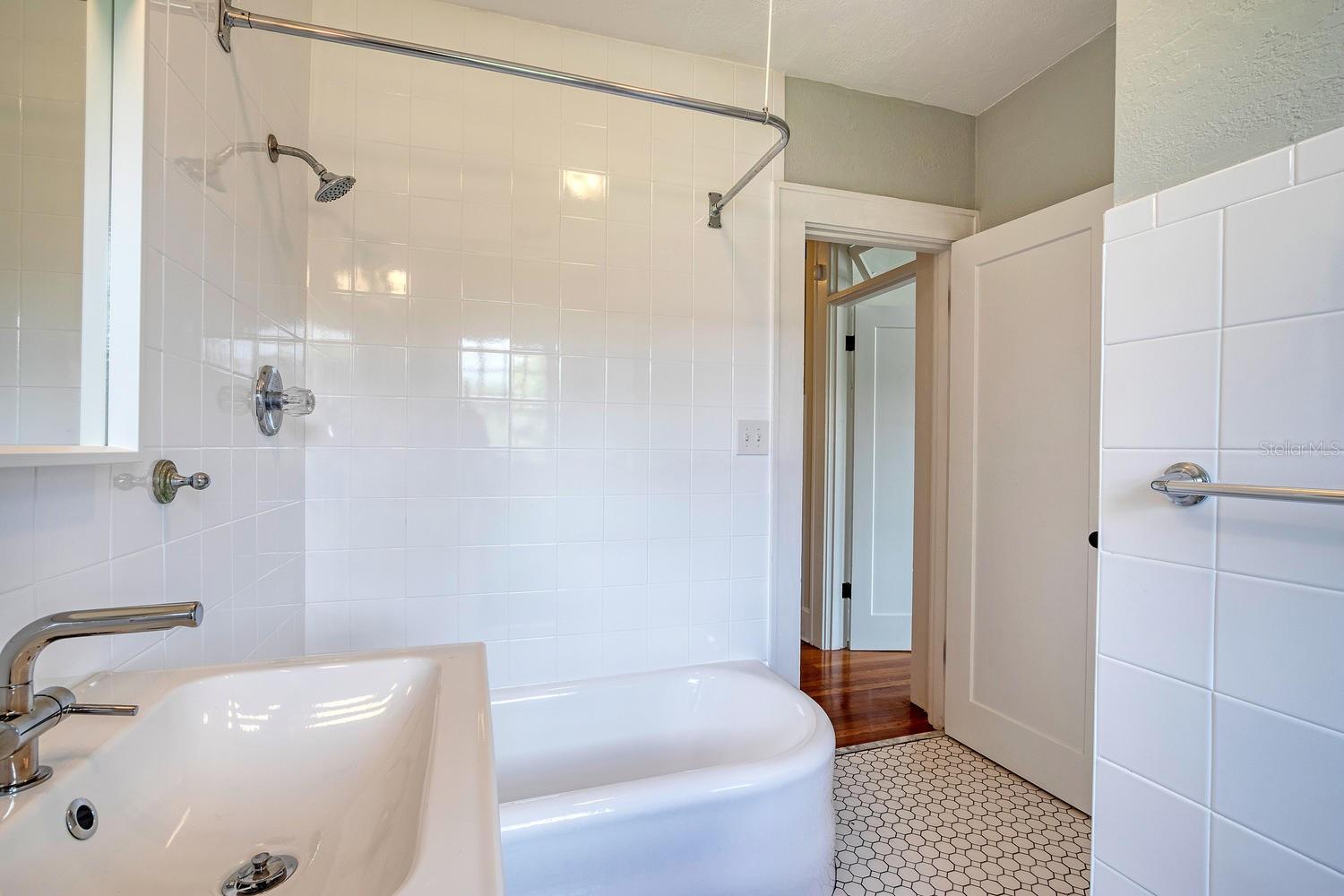 Image 20 of 33 For 2230 Trelain Drive S