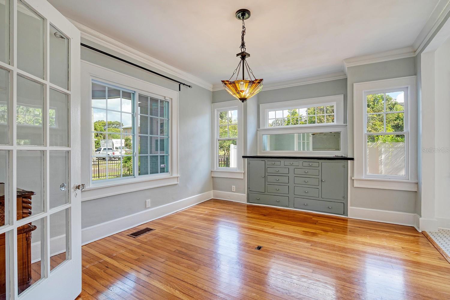Image 6 of 33 For 2230 Trelain Drive S