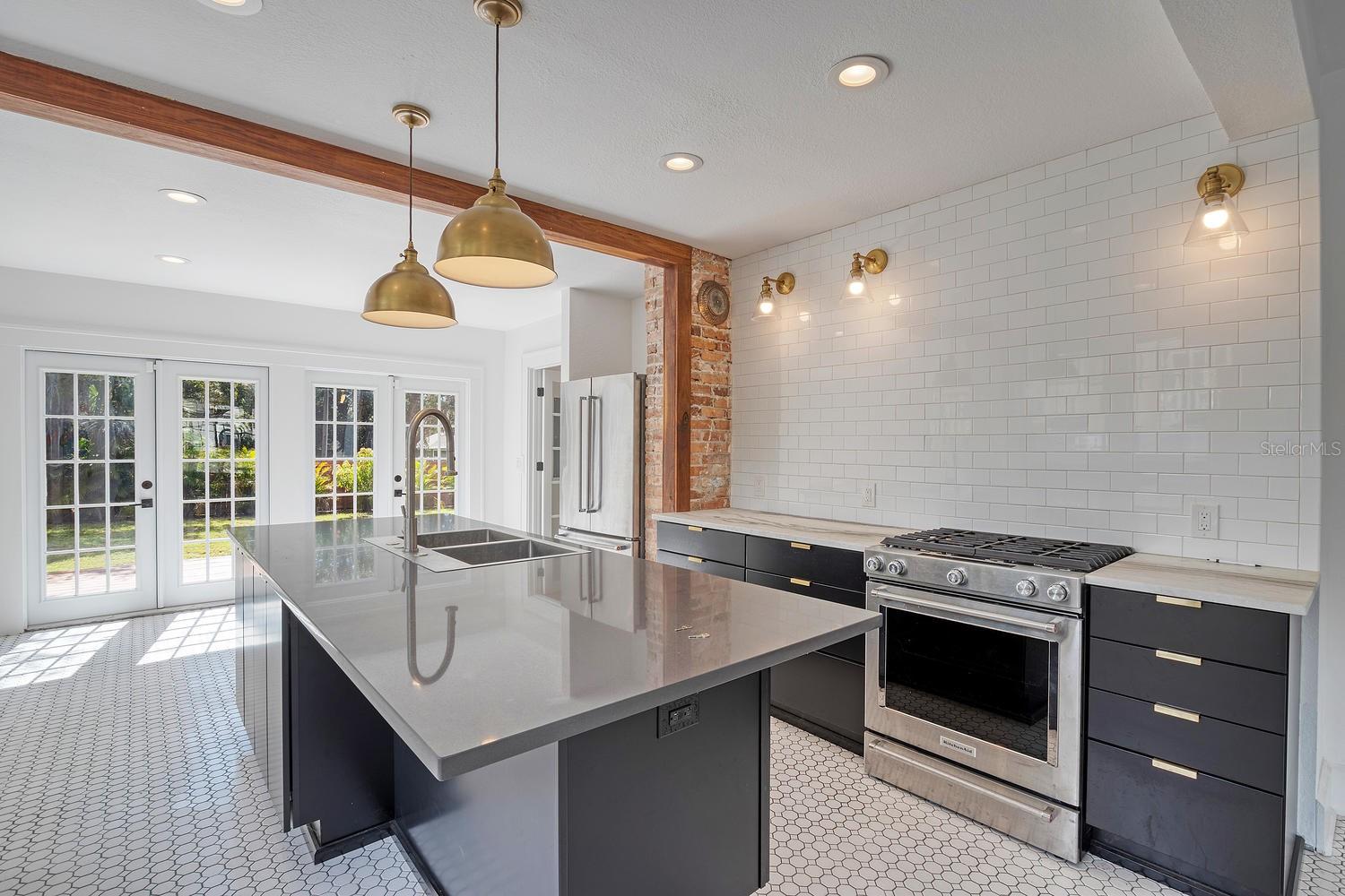 Image 9 of 33 For 2230 Trelain Drive S
