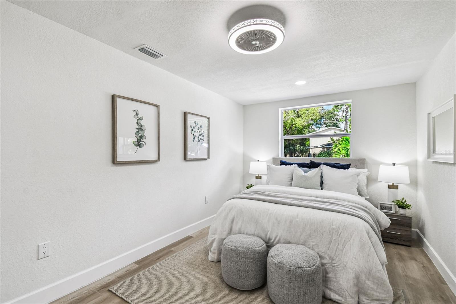 Listing photo id 22 for 4726 Knights Avenue