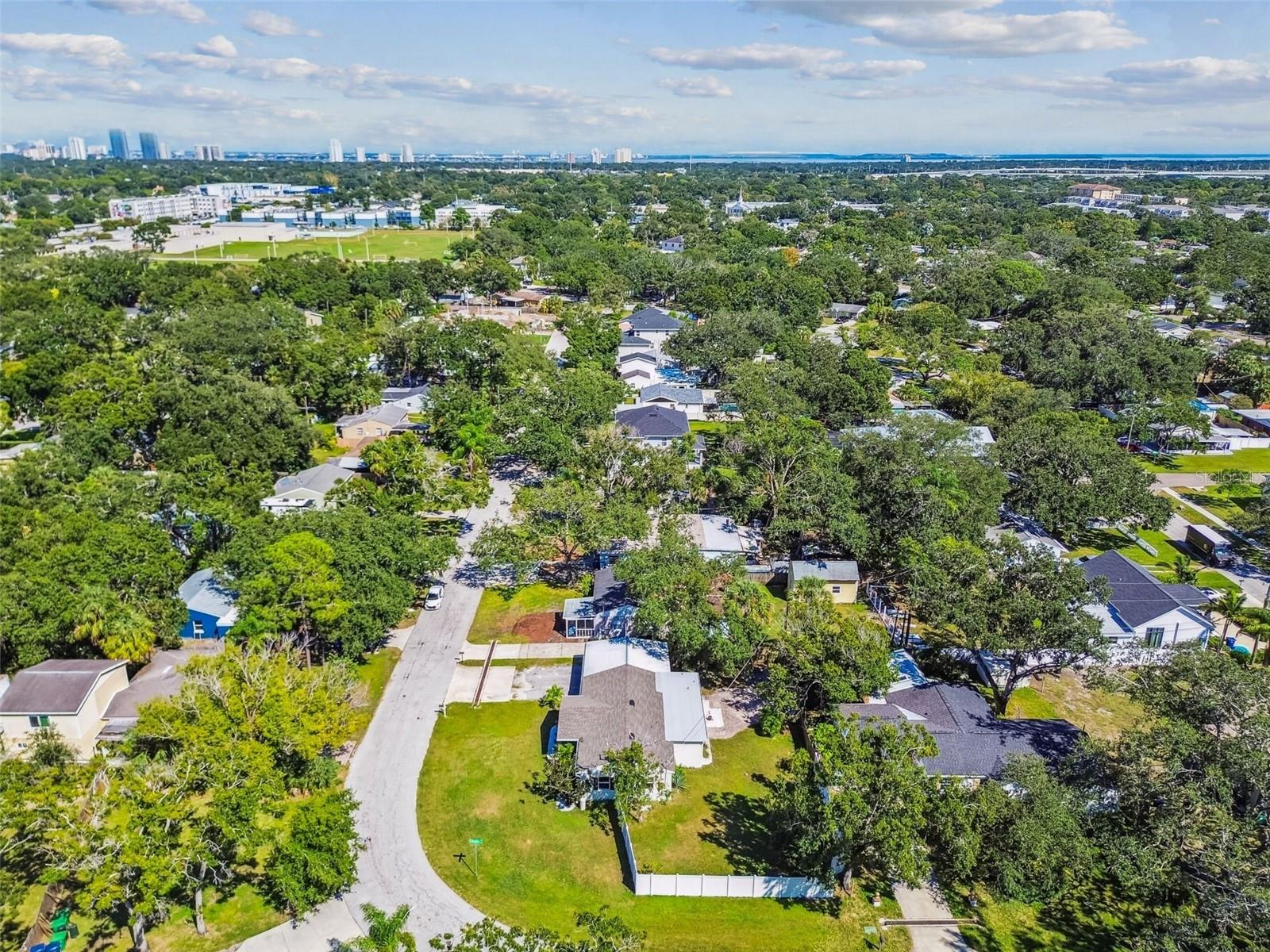 Listing photo id 47 for 4726 Knights Avenue