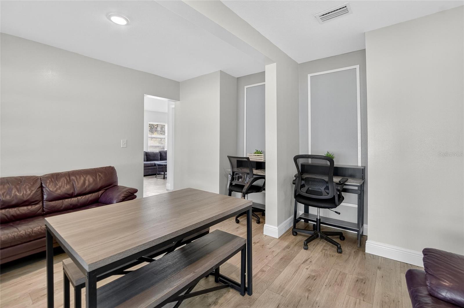 Image 25 of 53 For 4401 39th Street