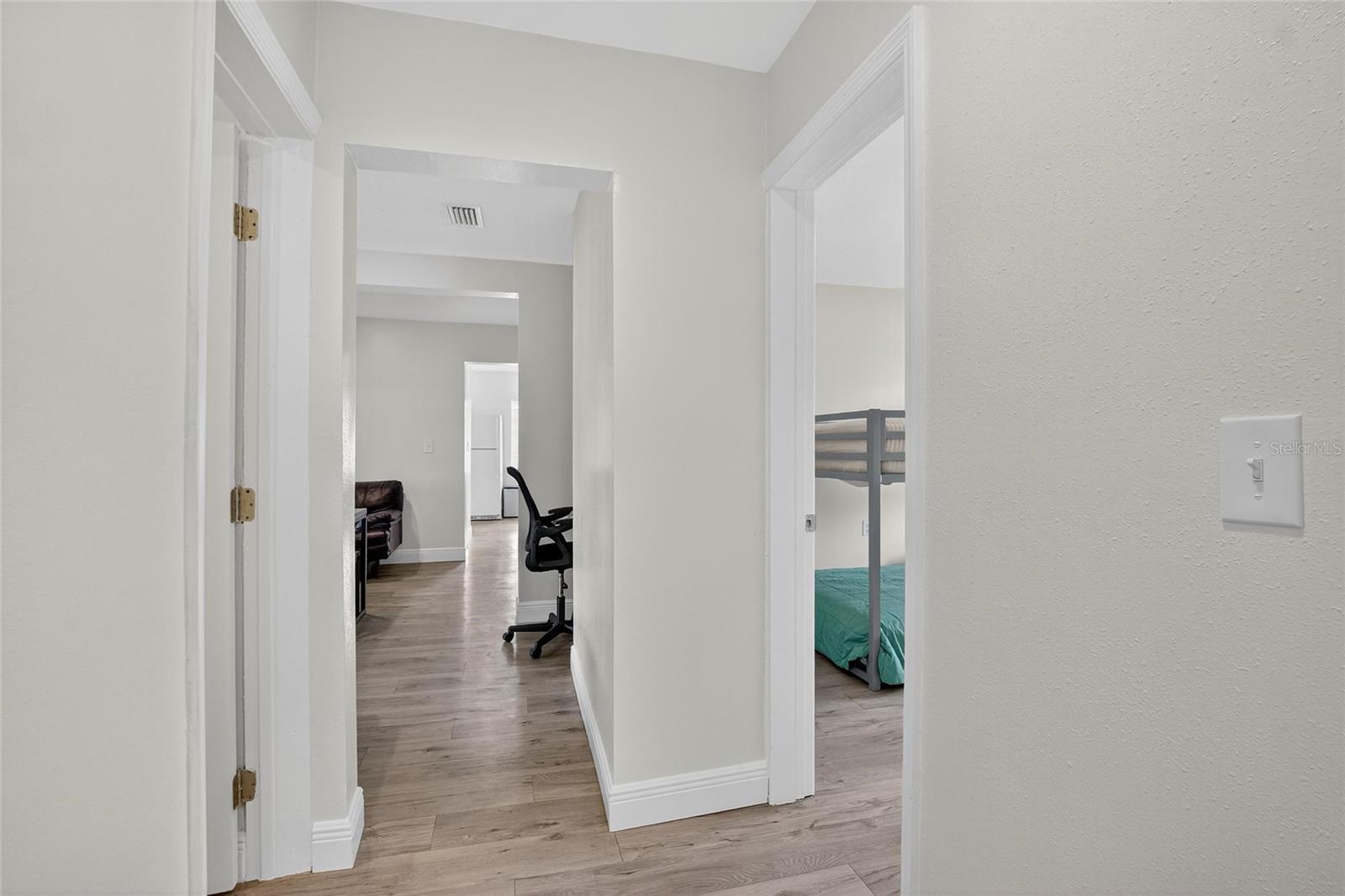Image 31 of 53 For 4401 39th Street