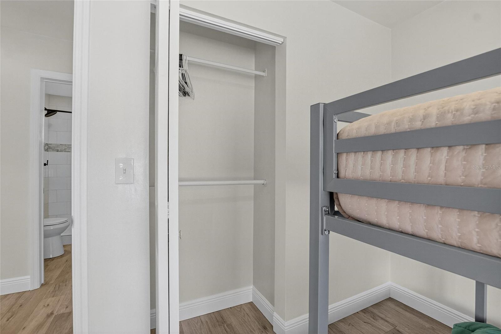 Image 34 of 53 For 4401 39th Street