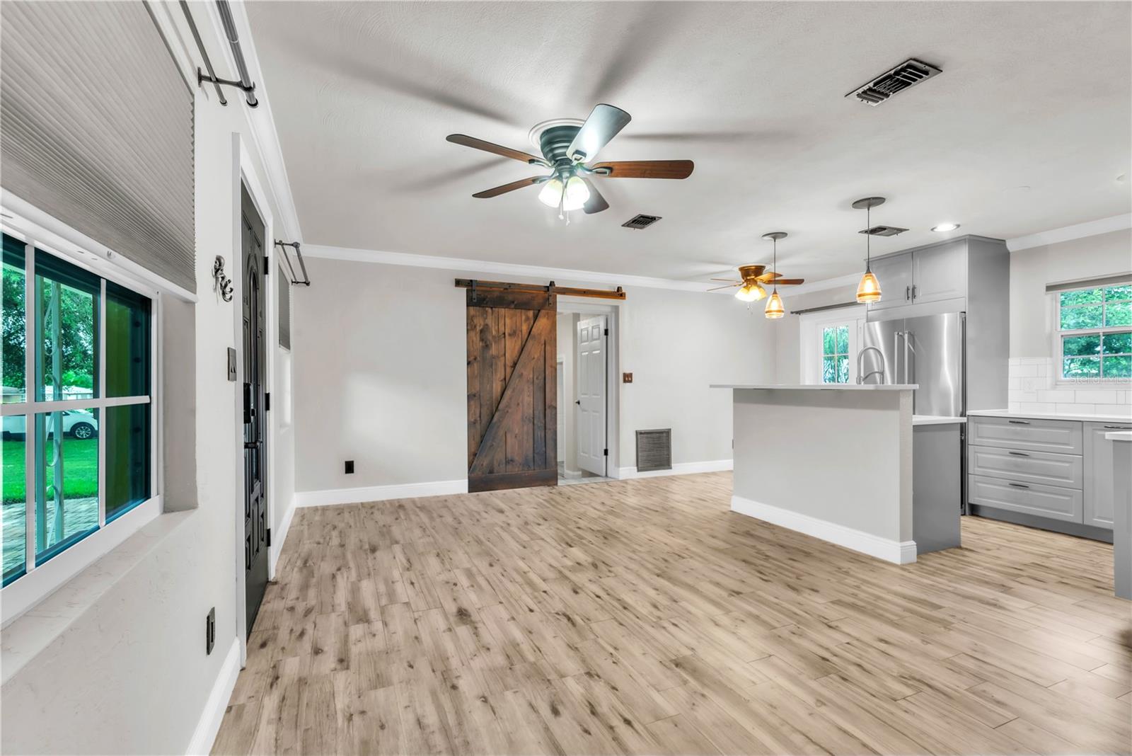 Image 17 of 42 For 5223 15th Avenue N
