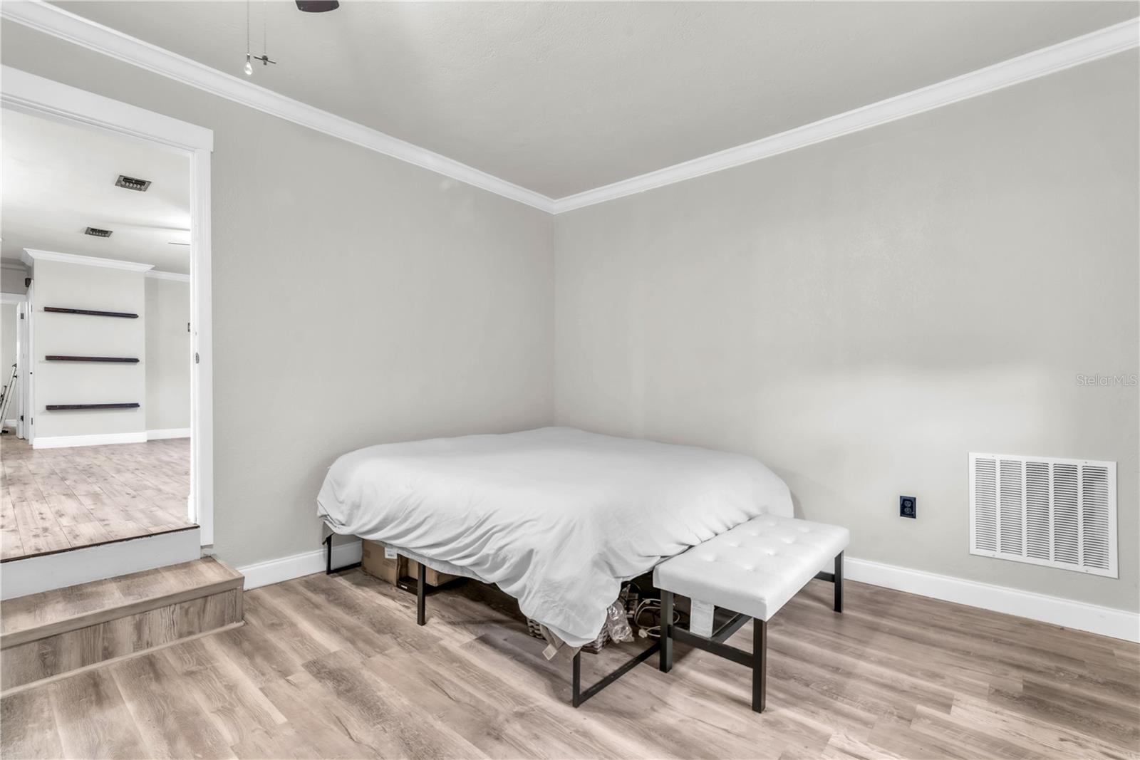Image 19 of 42 For 5223 15th Avenue N