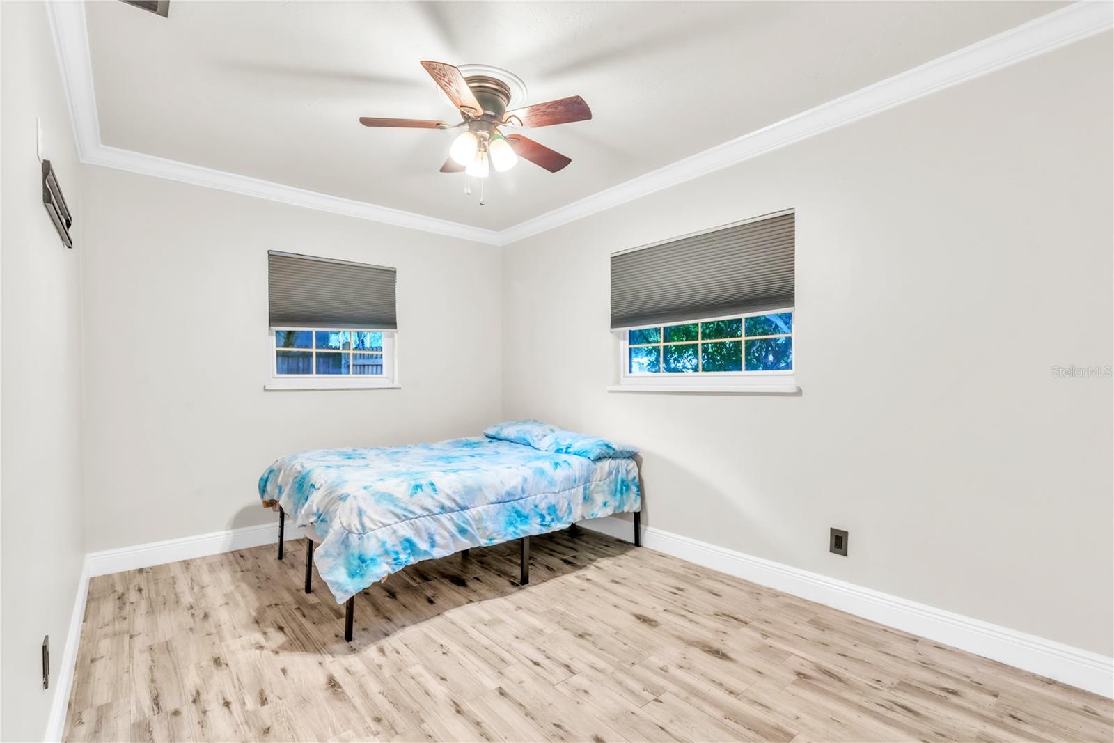 Image 24 of 42 For 5223 15th Avenue N