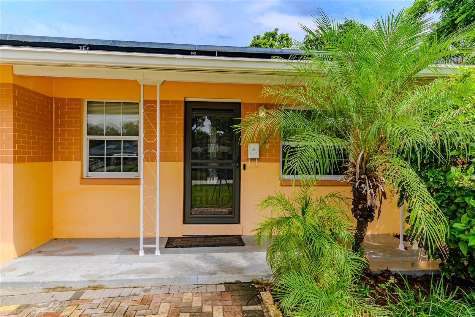 Image 6 of 42 For 5223 15th Avenue N
