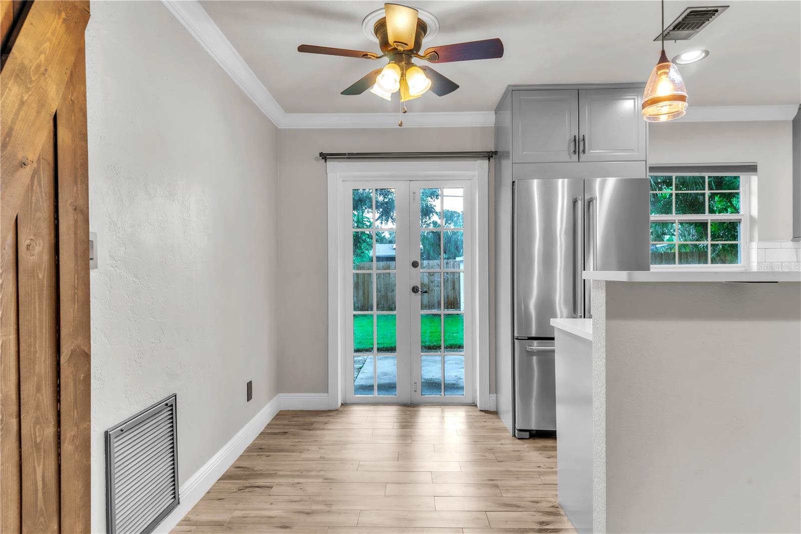 Image 8 of 42 For 5223 15th Avenue N