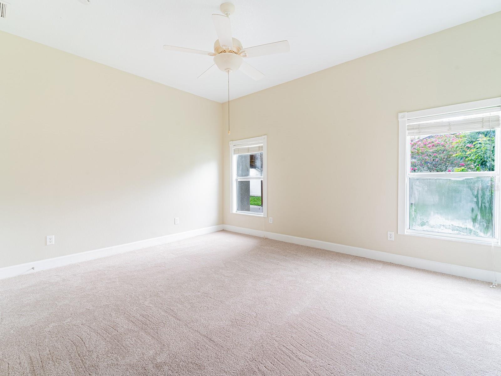 Image 26 of 44 For 15617 Gardenside Lane