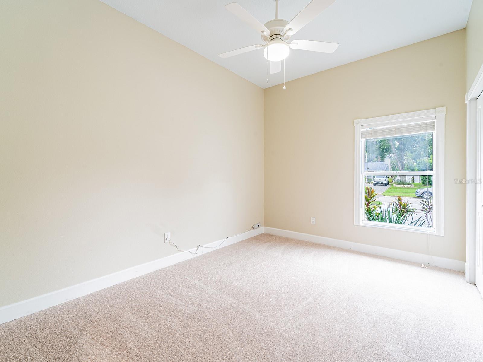 Image 29 of 44 For 15617 Gardenside Lane