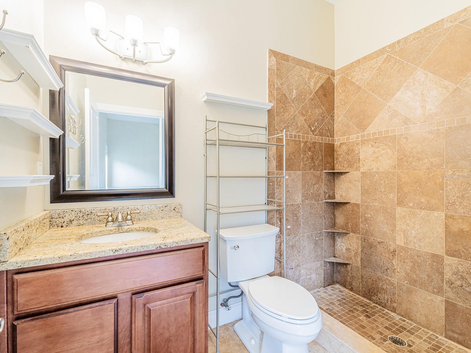 Image 30 of 44 For 15617 Gardenside Lane