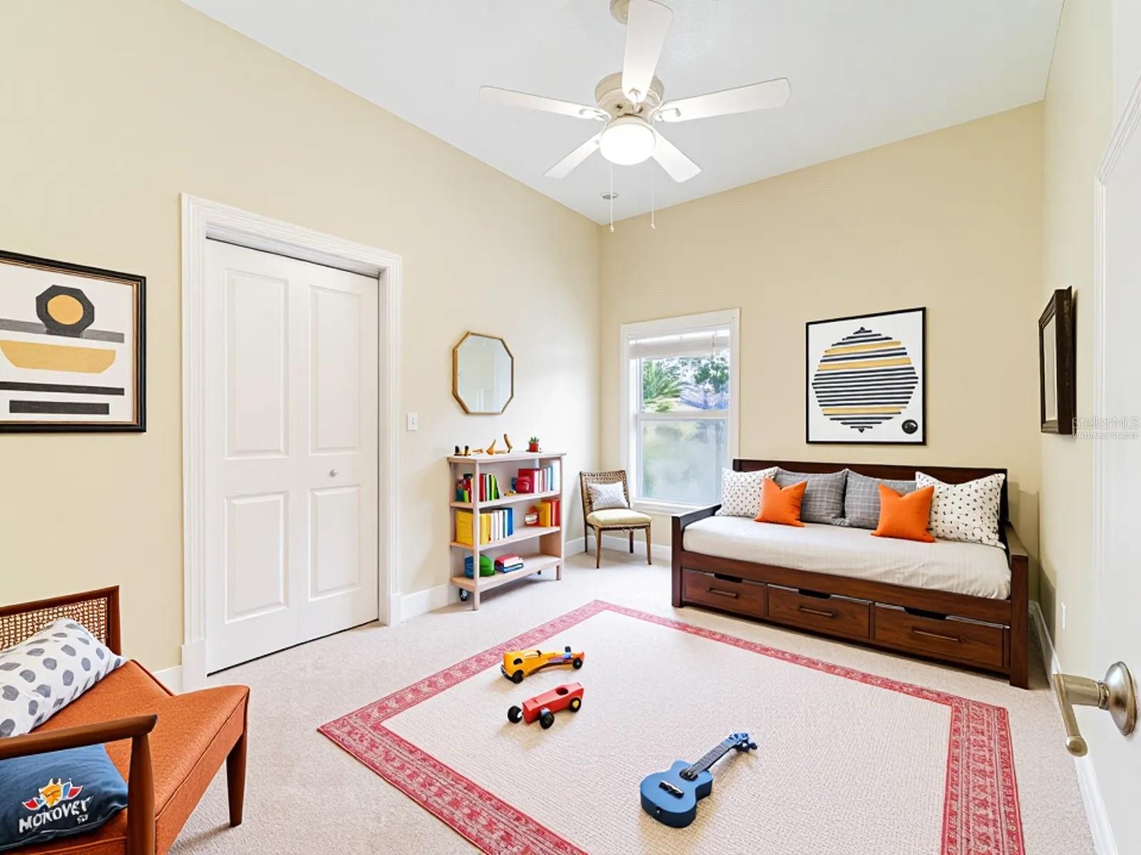Image 33 of 44 For 15617 Gardenside Lane
