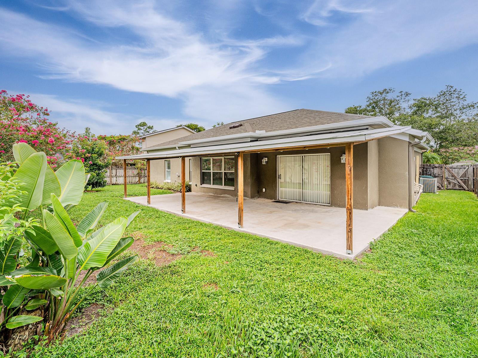 Image 36 of 44 For 15617 Gardenside Lane