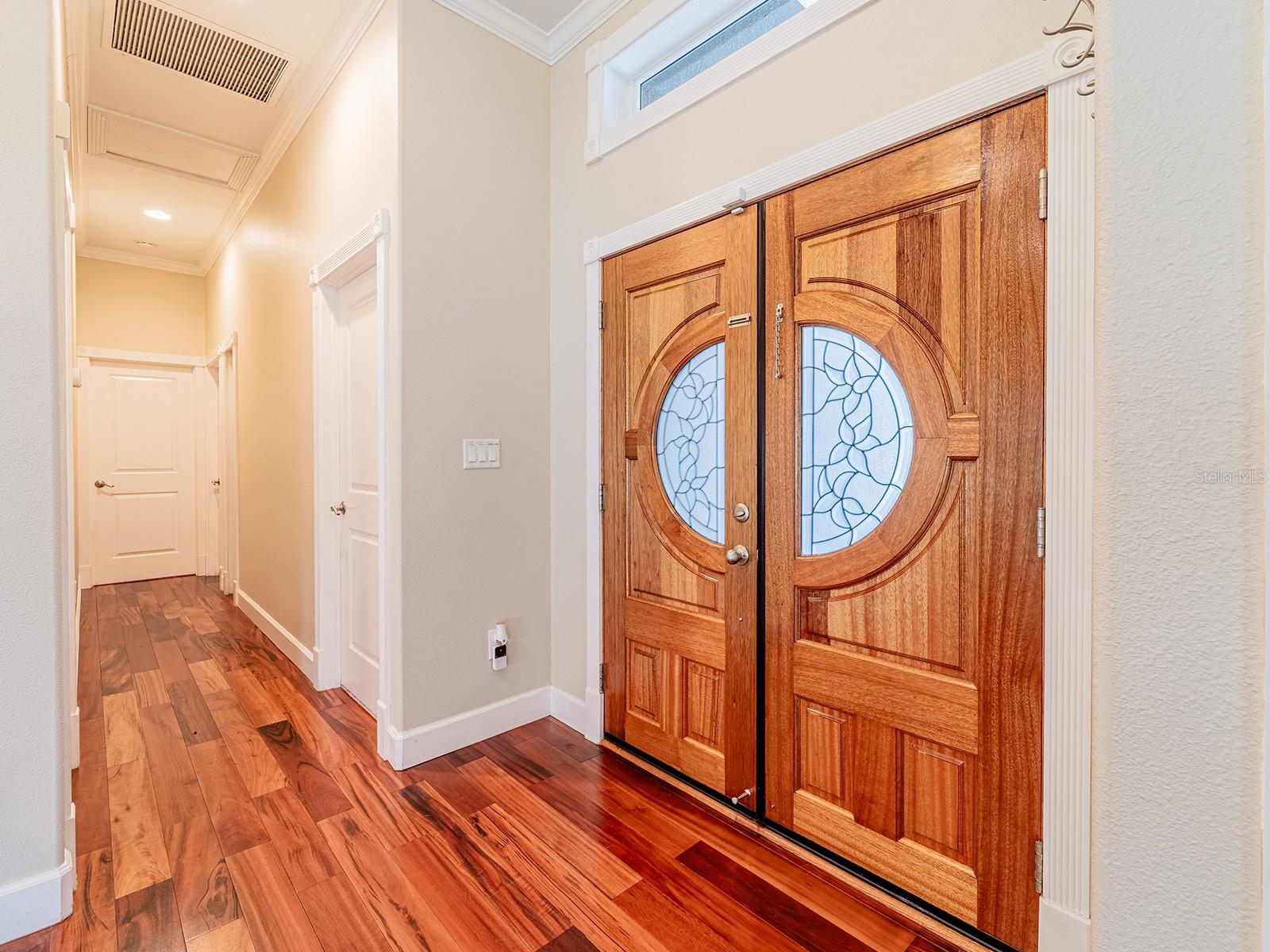 Image 9 of 44 For 15617 Gardenside Lane