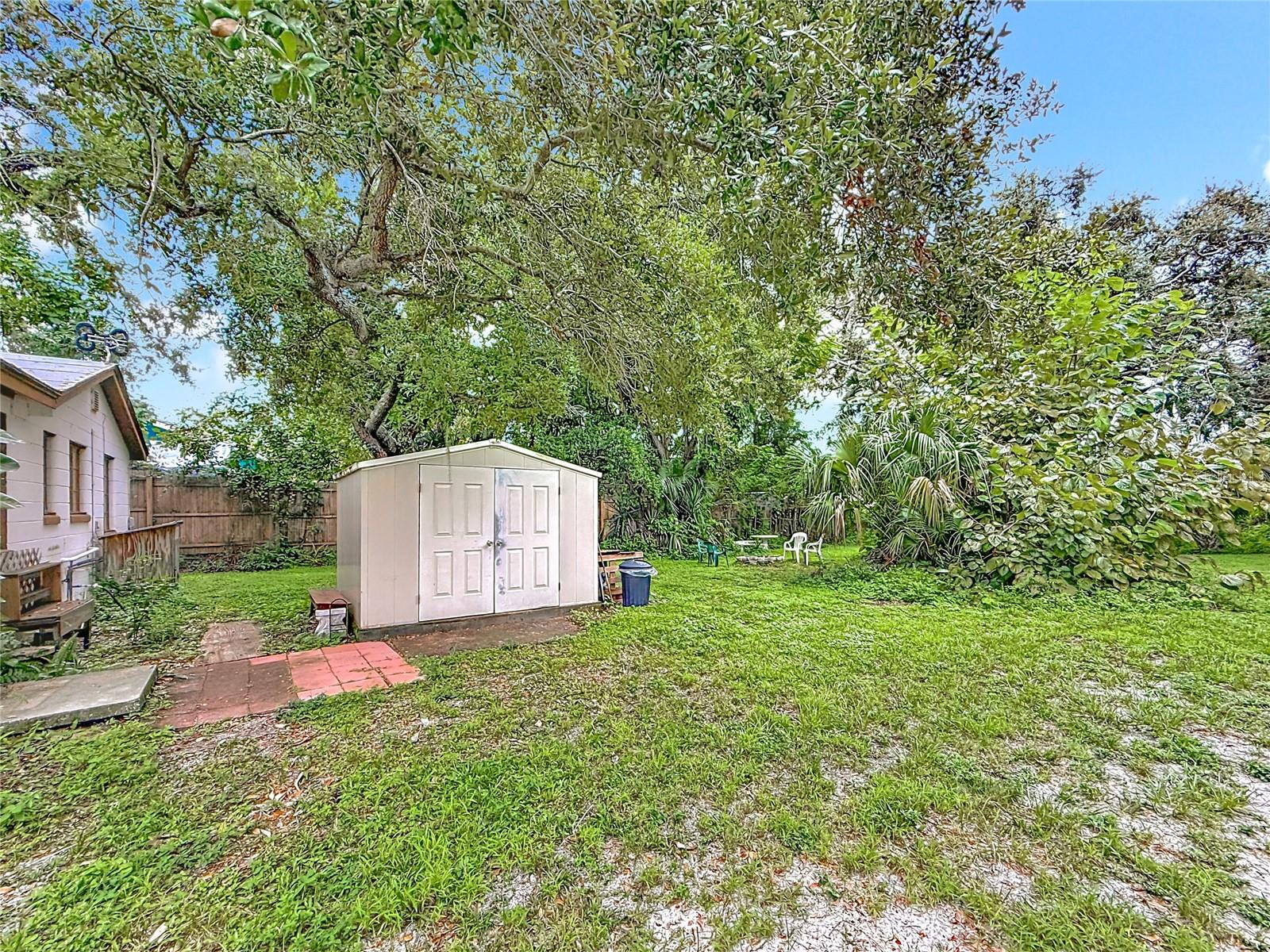 Image 9 of 32 For 4900 Harding Road N