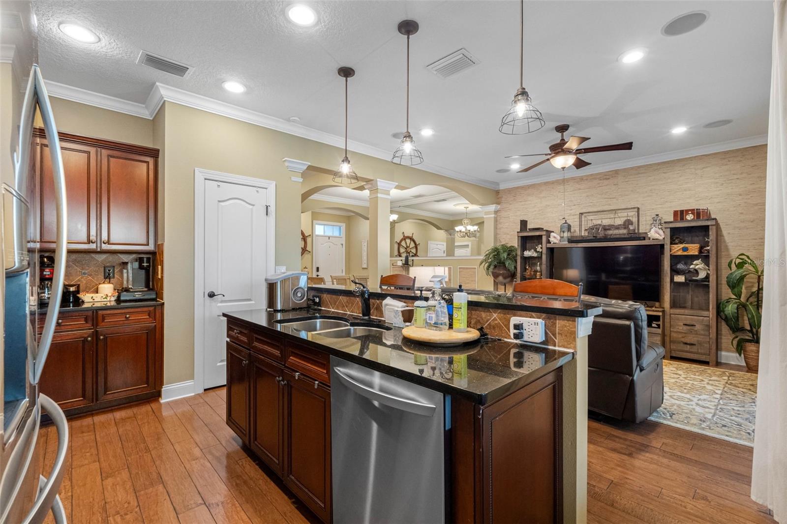 Image 18 of 44 For 10685 Whittington Court