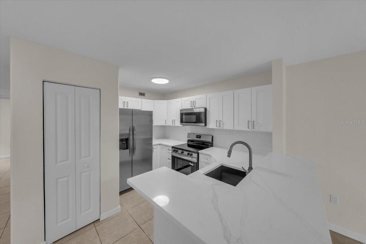 Image 15 of 47 For 2424 Tampa Bay Boulevard H106