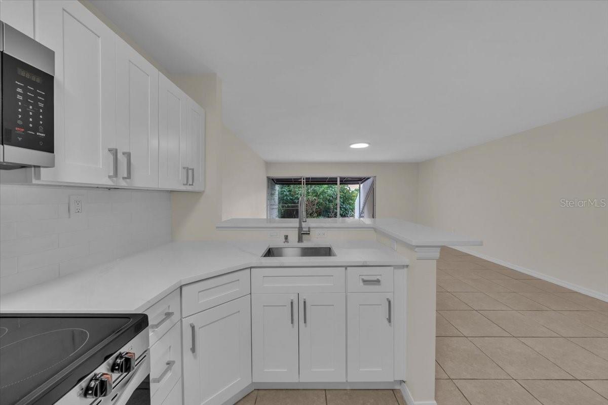 Image 17 of 47 For 2424 Tampa Bay Boulevard H106
