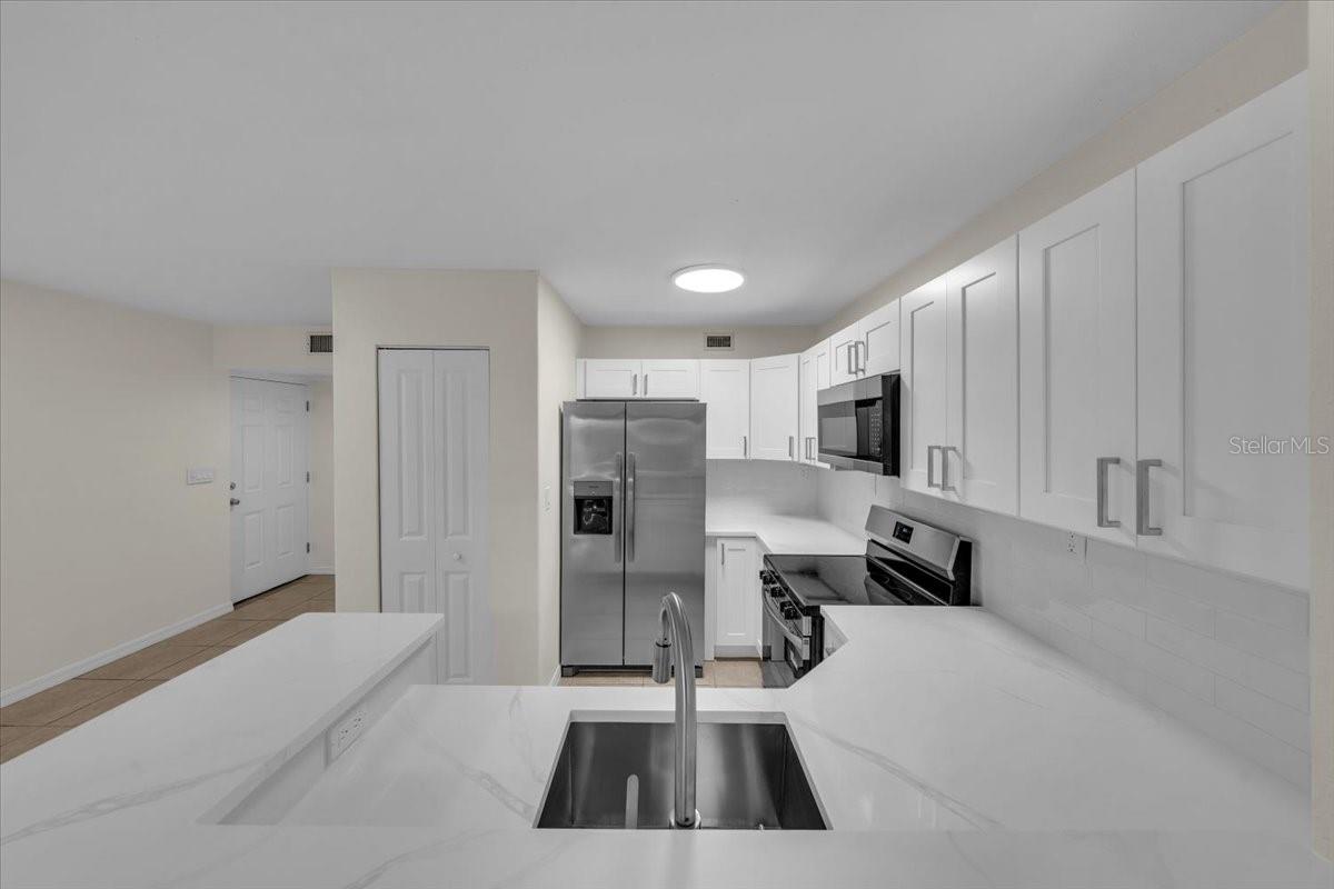 Image 21 of 47 For 2424 Tampa Bay Boulevard H106