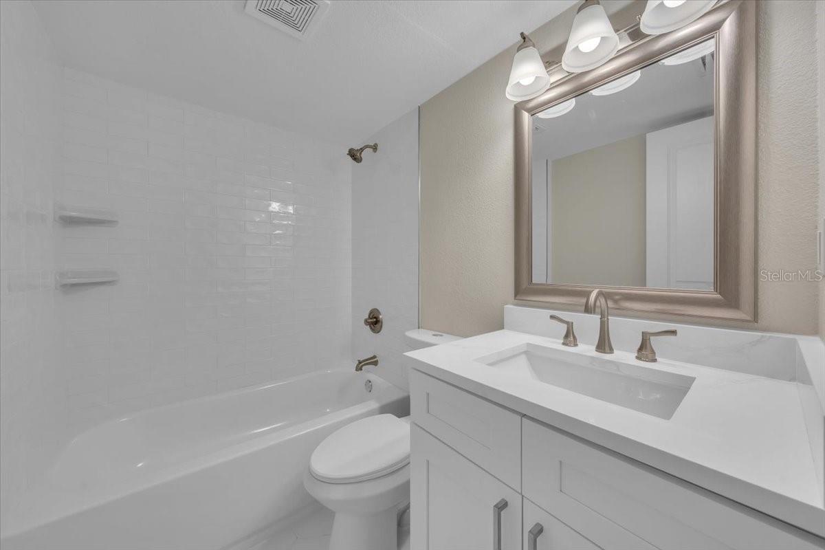 Image 22 of 47 For 2424 Tampa Bay Boulevard H106