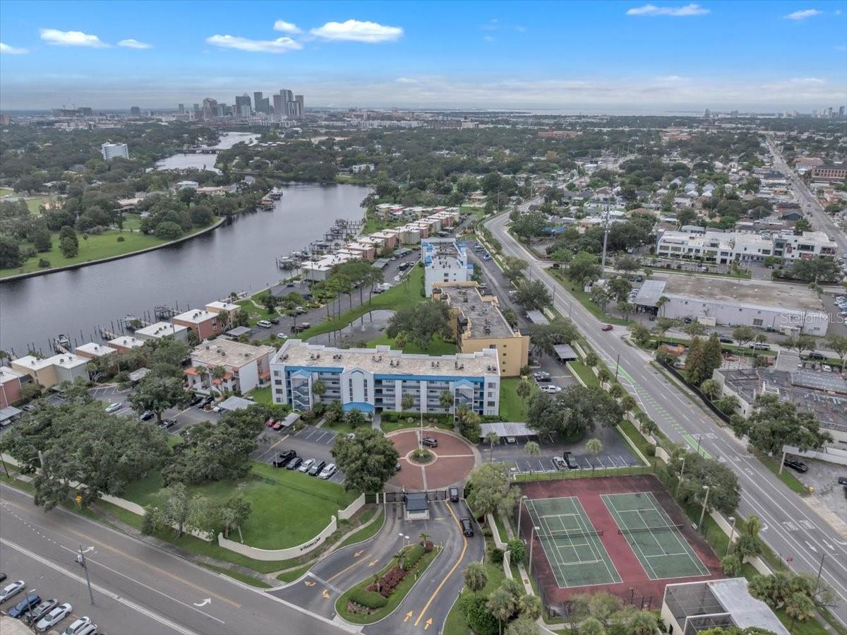 Image 41 of 47 For 2424 Tampa Bay Boulevard H106