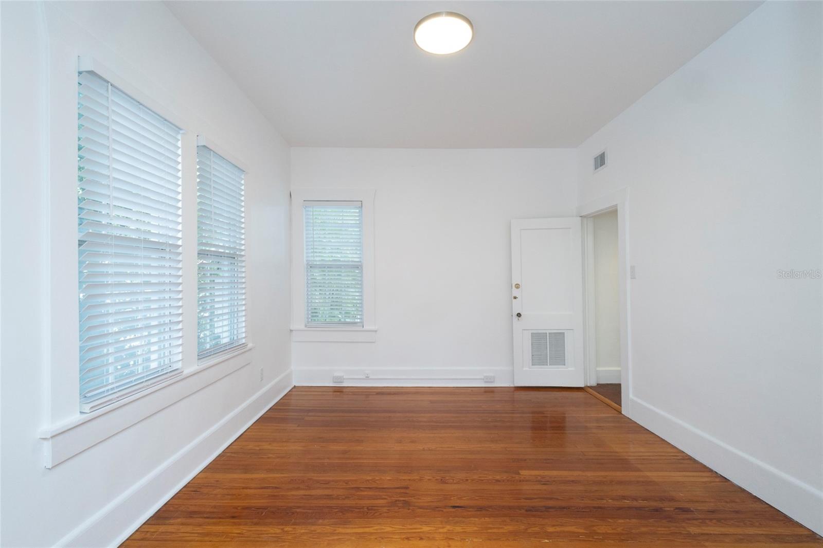 Image 10 of 64 For 3012 Sitios Street