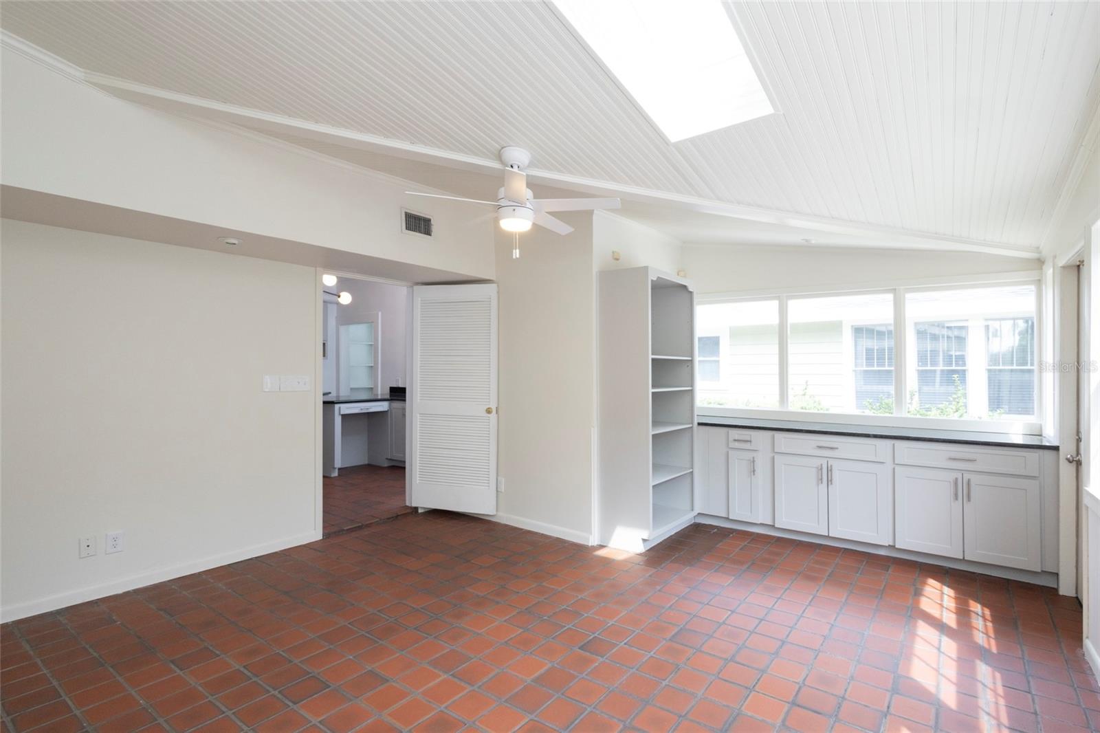 Image 15 of 64 For 3012 Sitios Street
