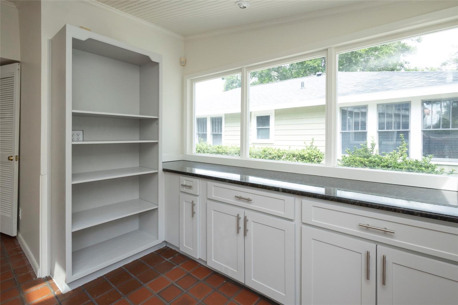 Image 16 of 64 For 3012 Sitios Street