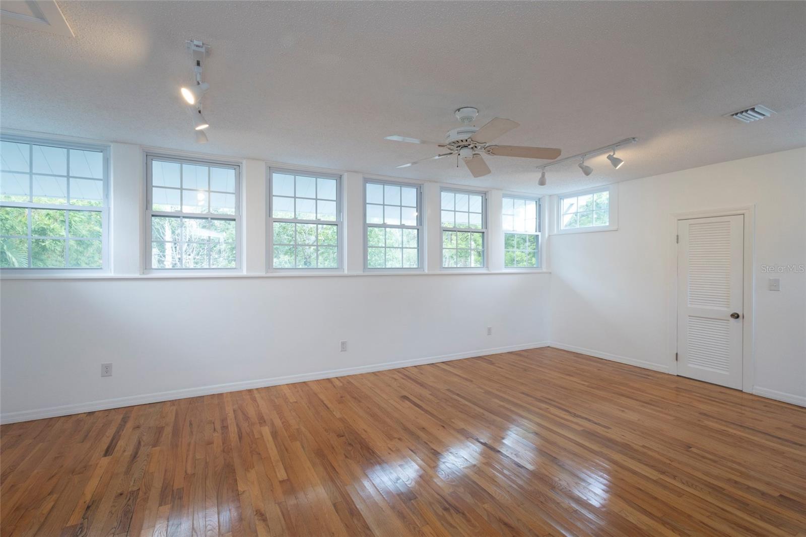 Image 31 of 64 For 3012 Sitios Street
