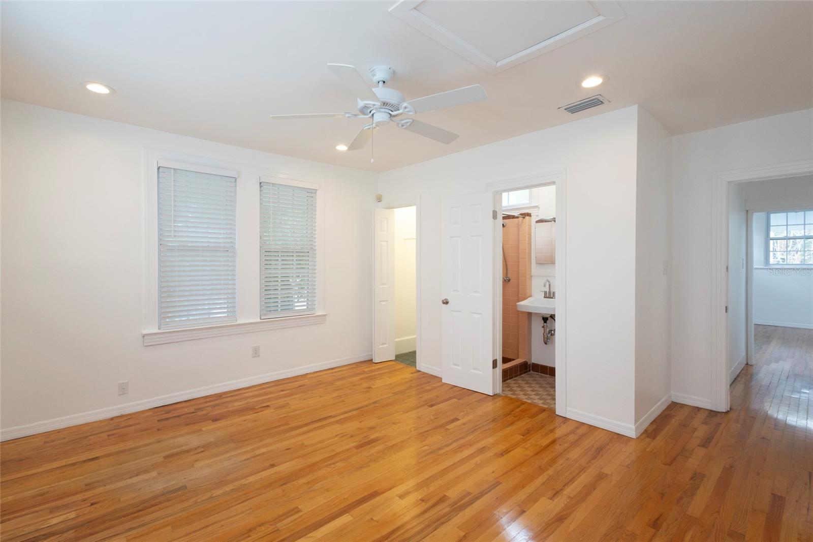 Image 34 of 64 For 3012 Sitios Street