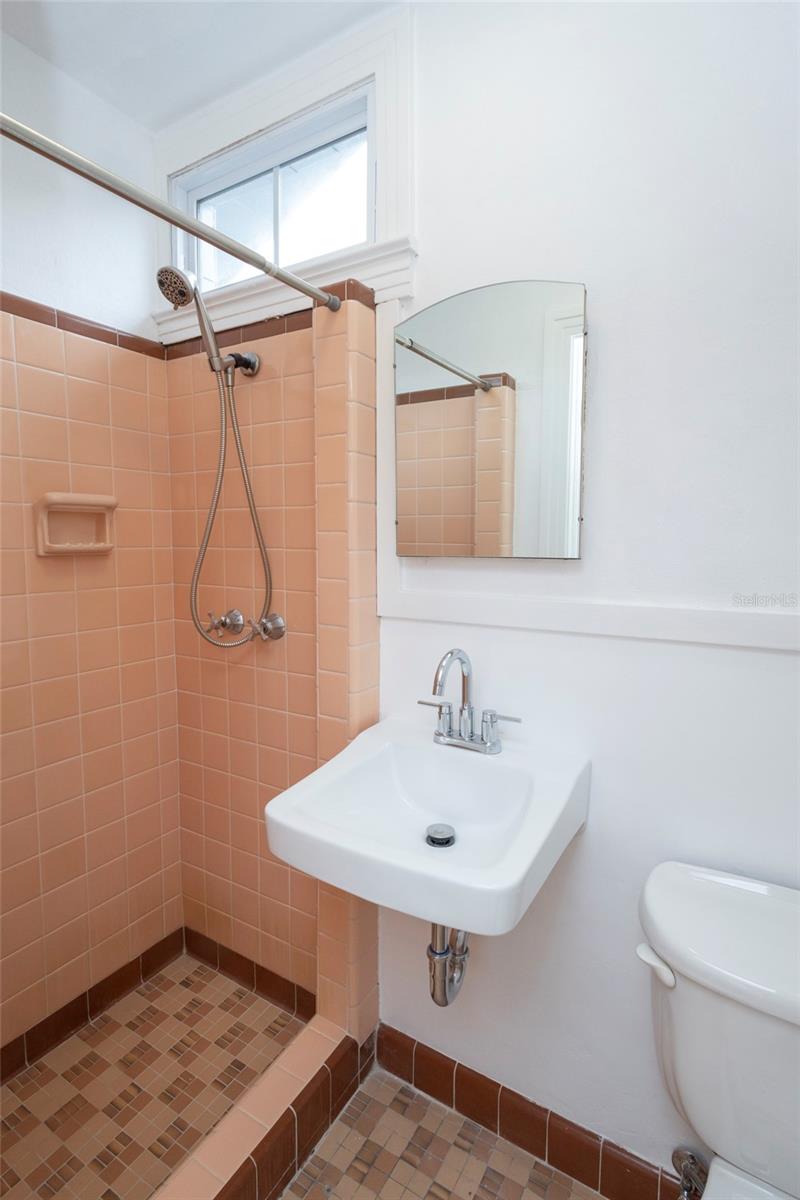 Image 35 of 64 For 3012 Sitios Street