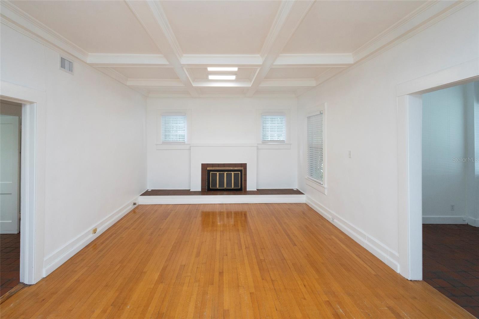 Image 5 of 64 For 3012 Sitios Street