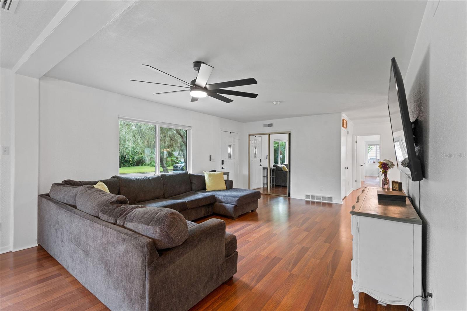 Image 9 of 34 For 1540 Walnut Street